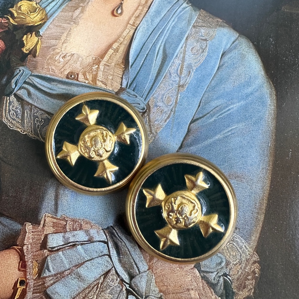 American Vintage Chunky Costume Gold and Black Clip Earrings